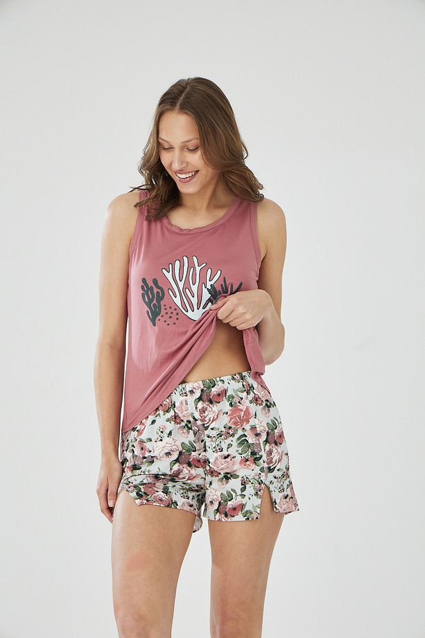 Çiçek Desenli Çift Yırtmaçlı Sıfır Kol Şort Pijama Takımı - 1