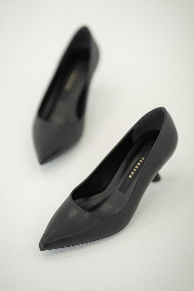 Ville Closed Women's Leather Stiletto Ksi̇yah