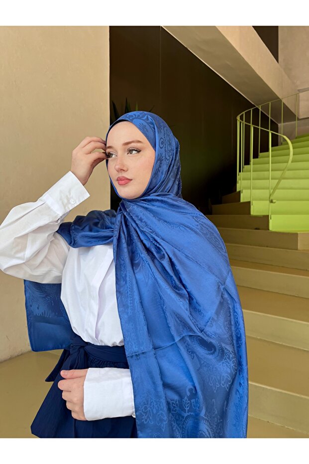 Ethnic jacquard shawl with ottoman breeze pattern - indigo