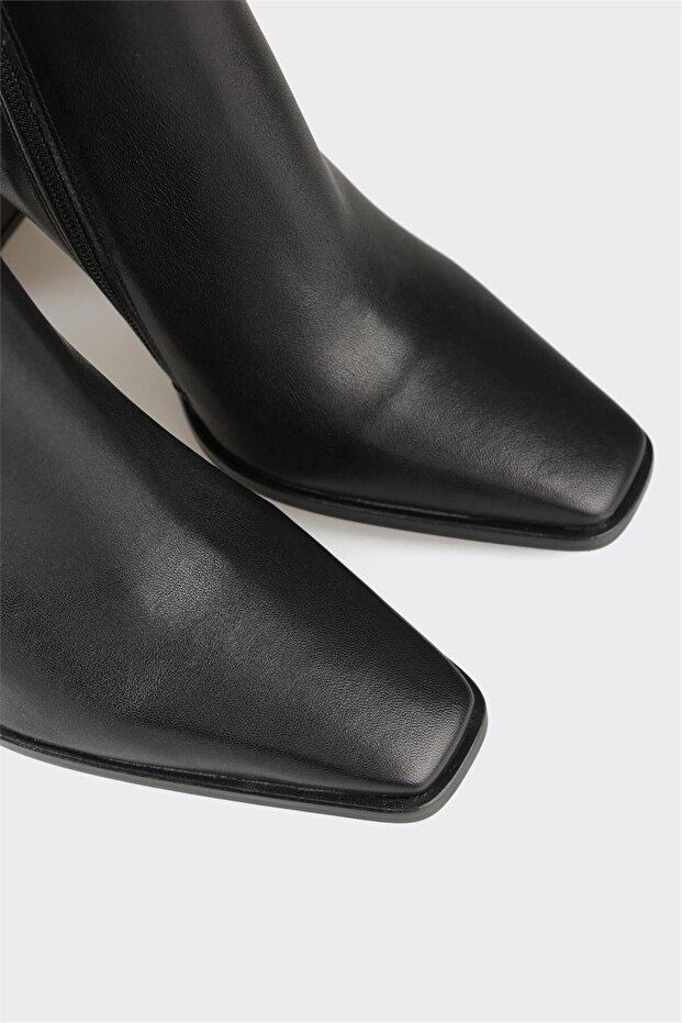 Siyah Deri Kadın Topuklu Bot - 4
