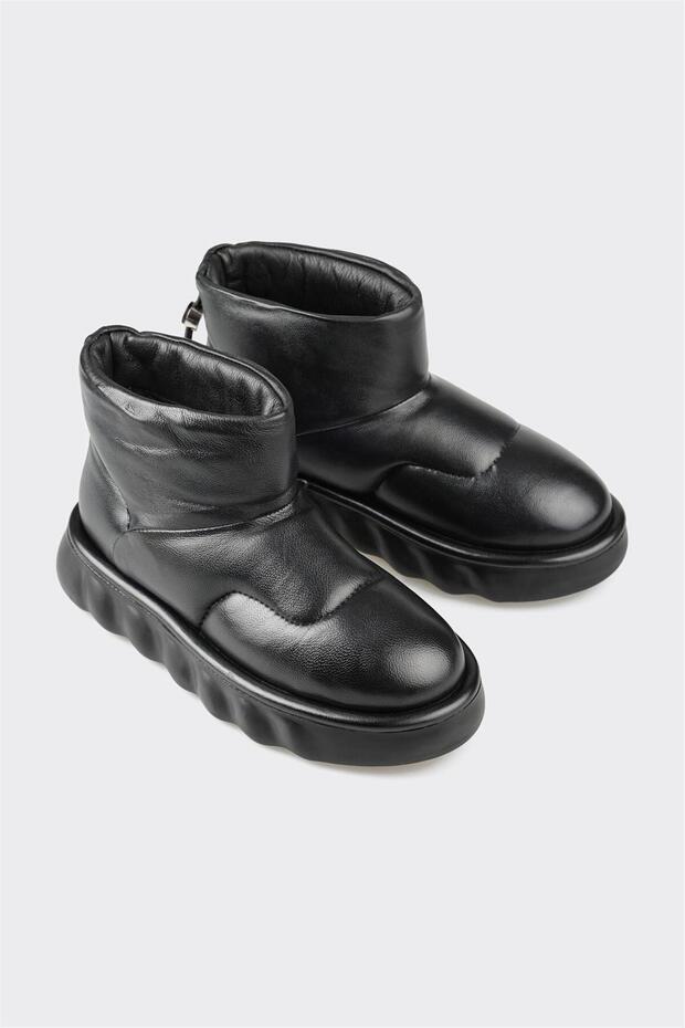 Siyah ROGULTE KADIN BOT - 2