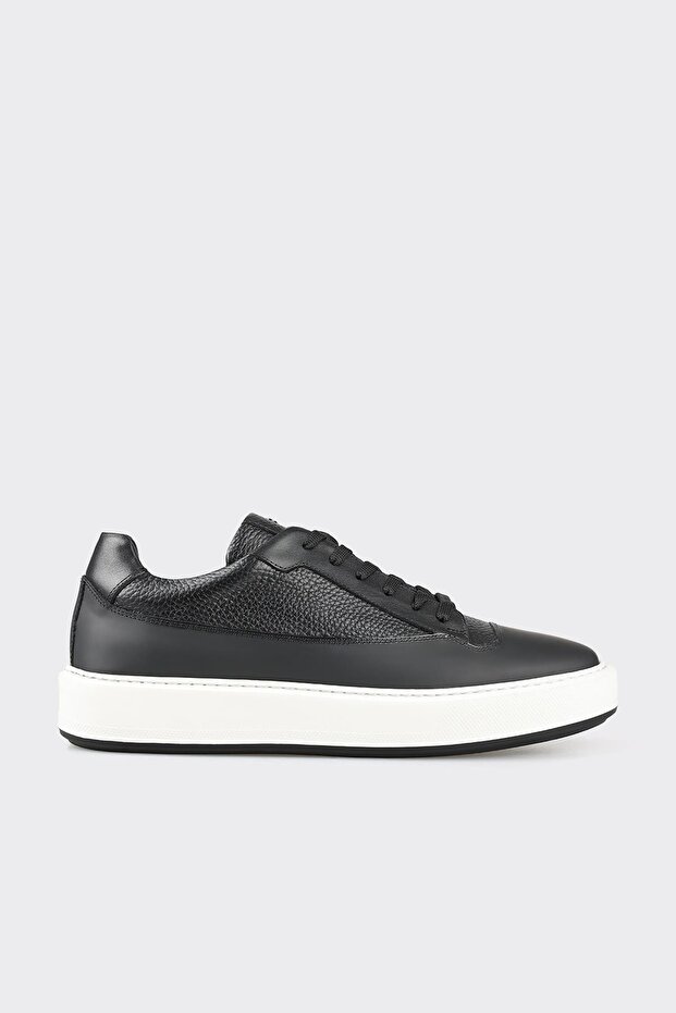 Black Leather Men's Casual Shoes