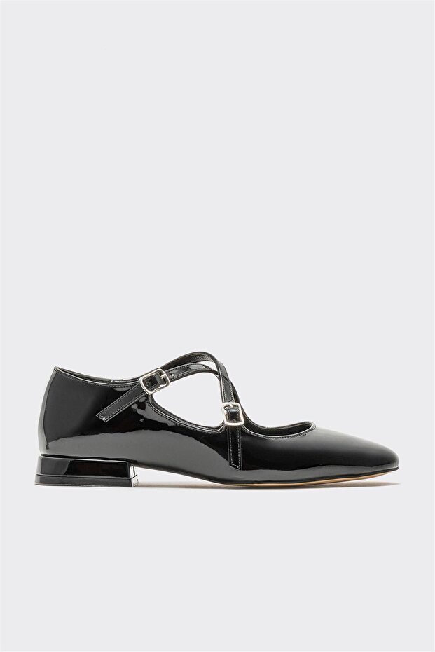 Black Women's Casual Shoes