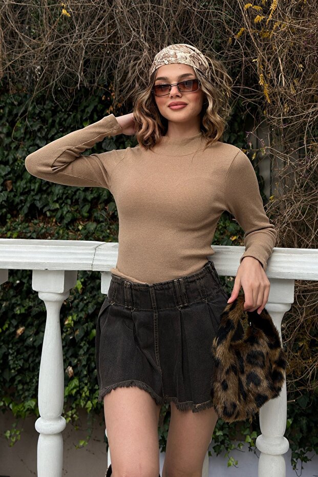 Milk Coffee Half Fisherman Raster Ribbed Blouse