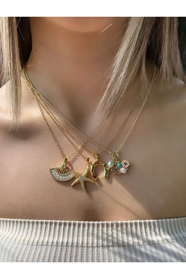 Cream Color Steel Fan Necklace