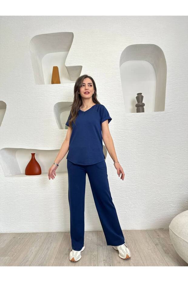 نسيج مودال برقبة على شكل حرف V من الليكرا، مريح كاجوال وأنيق من الأسفل - طقم بدلة رياضية
