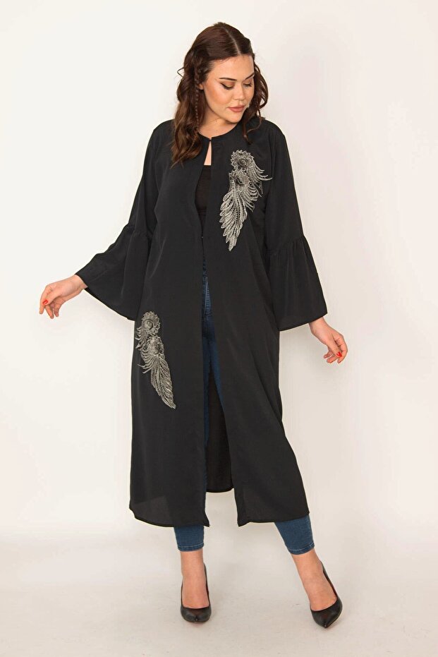 Women's Large Size Black Applique Detailed Single Lace Closed Cape 65n34502