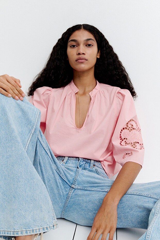 Nakış İşlemeli Bluz - 1