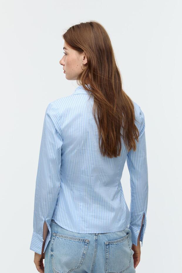 Vücuda oturan çizgili basic gömlek - 5