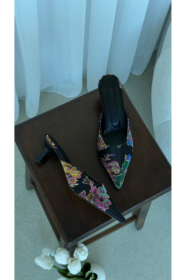 Valley Ethnic Pattern Slippers - 5