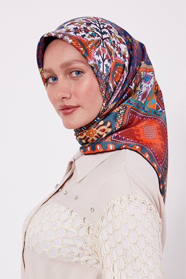 Ancient Pattern Sparkling Crystal Scarf - 1