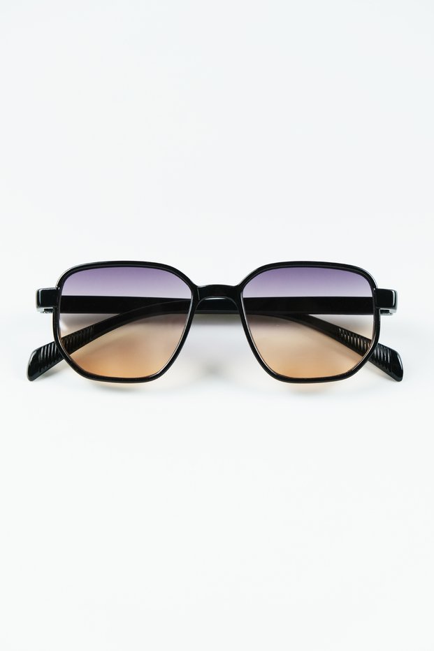 Caspy Gradient Black Unisex Sunglasses
