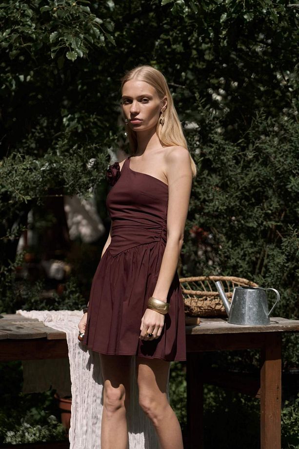 Lissa Tek Omuz Gül Detay Bordo Mini Elbise - 4