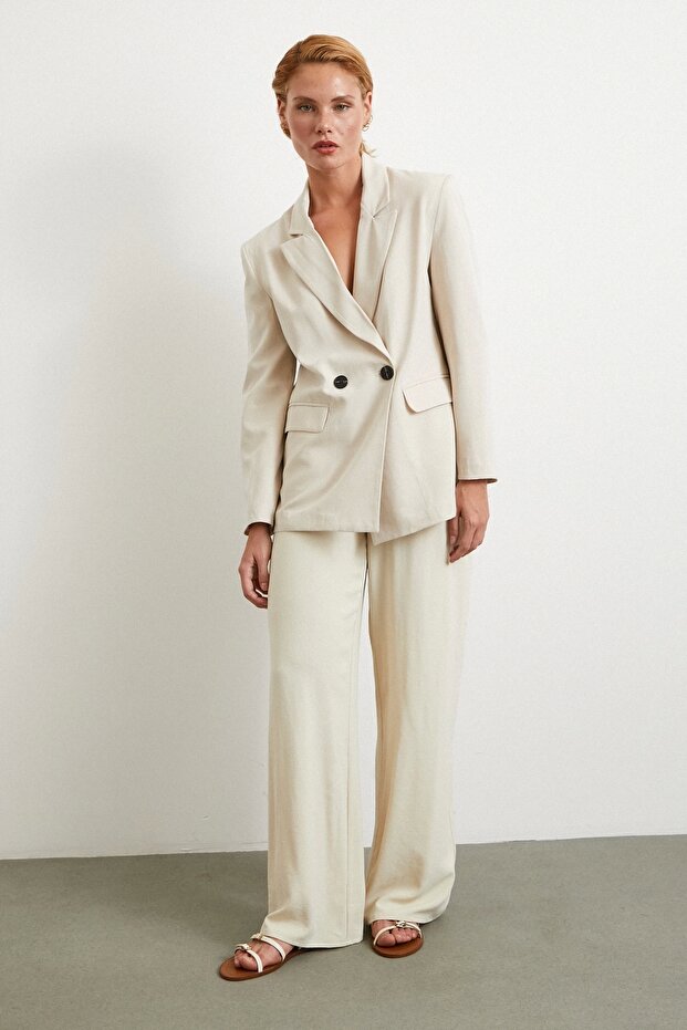 سترة بليزر من الكتان بأزرار مزدوجة باللون الكريمي - 2