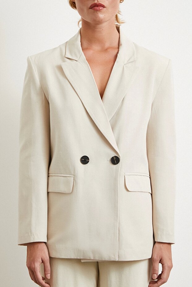 سترة بليزر من الكتان بأزرار مزدوجة باللون الكريمي - 5