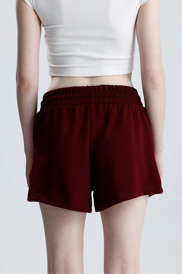 Kadın Bordo Şort Modal Kumaş Yumuşak Dokulu Esnek Likralı Bağcıklı Çift Cepli Şort - 7