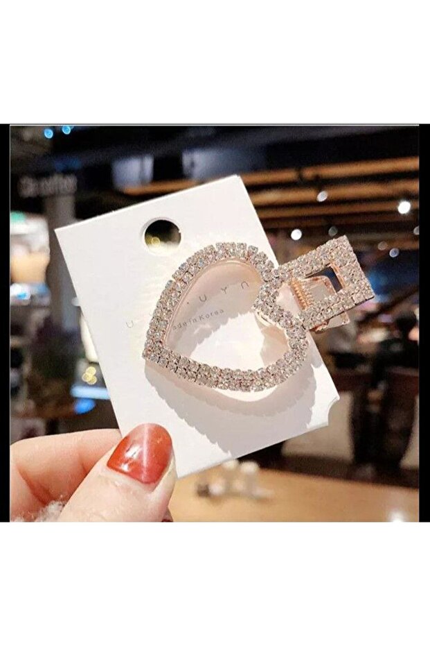 Heart Buckle with Stones to Complete Your Elegance