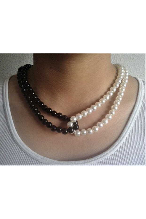 Elegant Black and White Pearl Women's Necklace - Complete Your Elegance