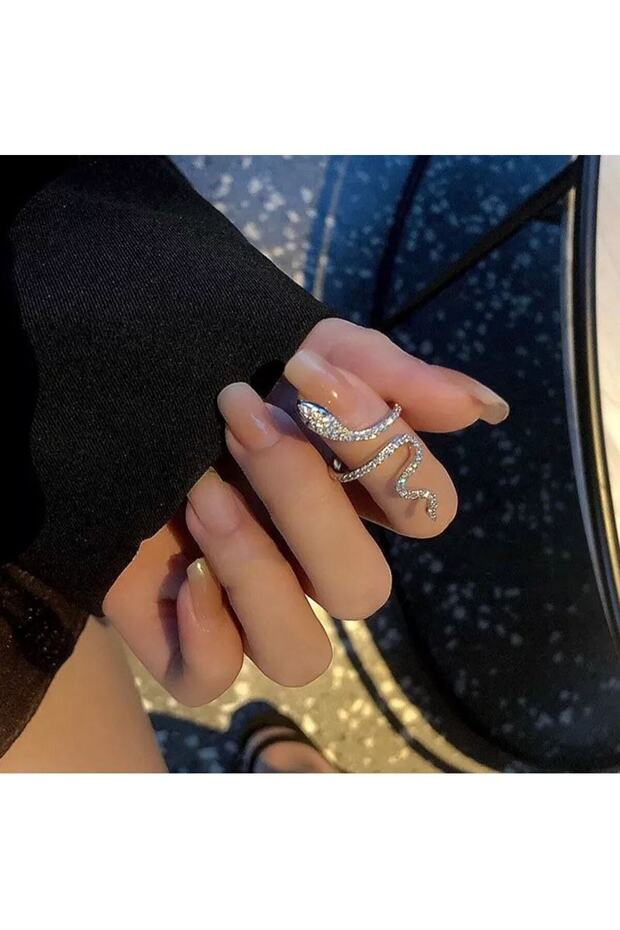 قم بتكملة أناقتك مع خاتم أنيق بنمط الأفعى - 2