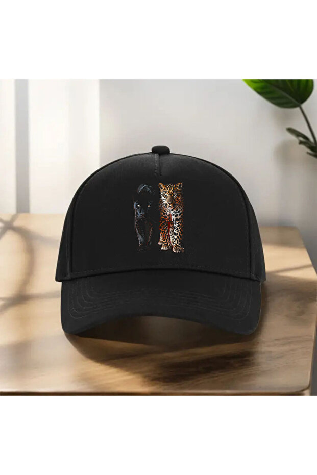 قبعة سوداء مطبوعة بنقشة الفهد - 1