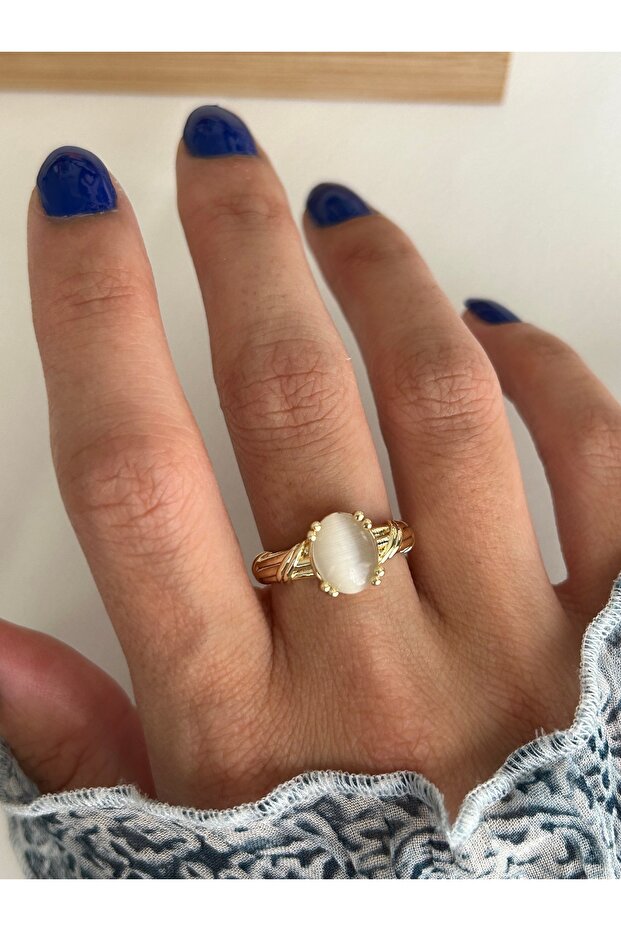 Gold Ring with Cat's Eye Stone - 1