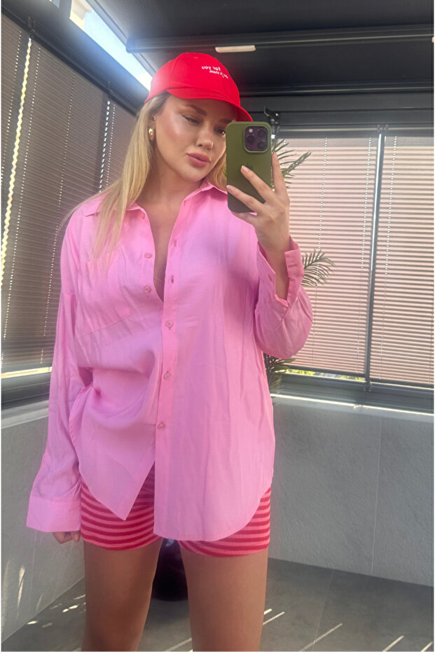 قميص أساسي بجيب واحد باللون الوردي - 2