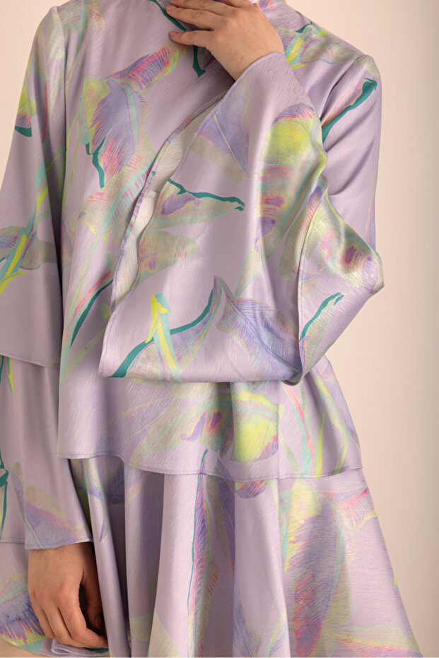 بلوزة كبيرة منقوشة بالزهور متعددة الطبقات - 4