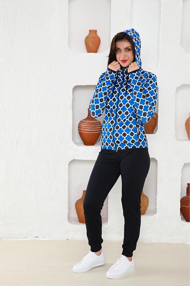 بدلة زرقاء منقوشة - 1