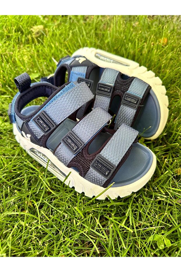 Size 26-35 Three Stripes Lightweight Non-Slip Sole Girls-Boys Sandals