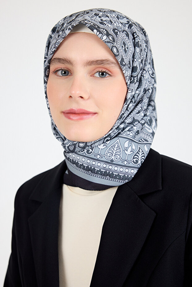 وشاح أسود منقوش عرقيًا 3013 - 3