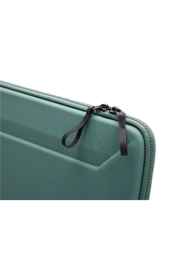 Gauntlet 5 MacBook Kılıfı 16", Hazy Green - 4