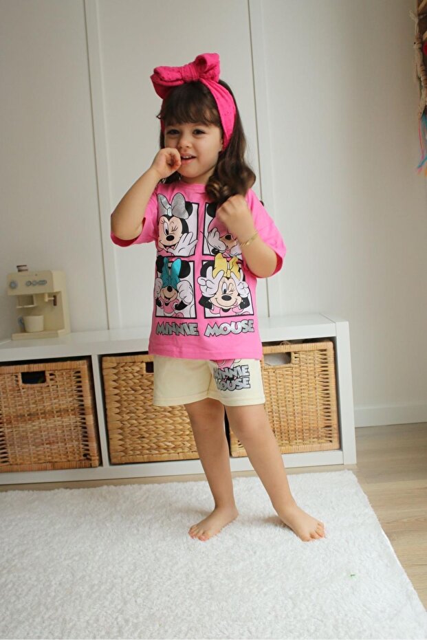 Girl's Mickey Patterned T-Shirt & Yellow Shorts Set