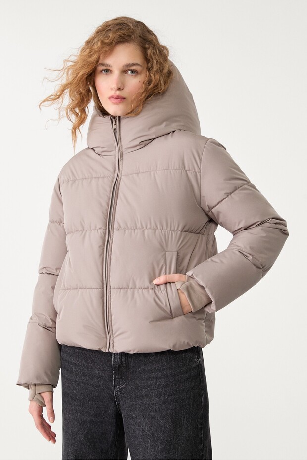 Basic kapüşonlu şişme mont - 4