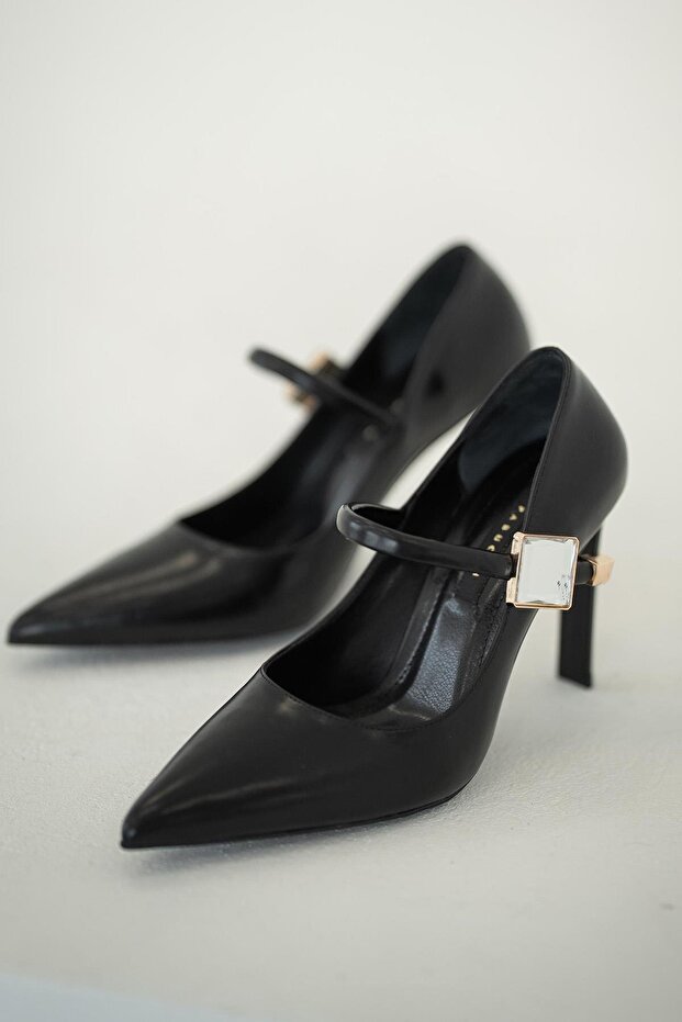 Trok Stone Detailed Women's Leather Stiletto Black
