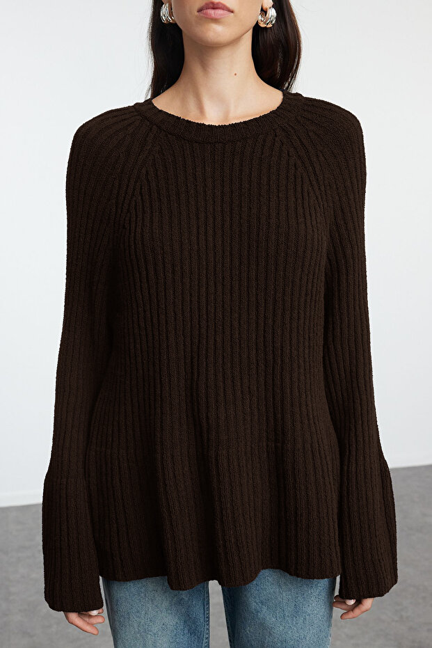 More Sustainable Kahverengi Geniş Kalıp Peplum Detaylı Pamuklu Triko Kazak TWOAW25KZ00305 - 5