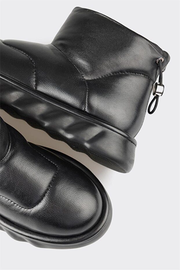 Siyah ROGULTE KADIN BOT - 4