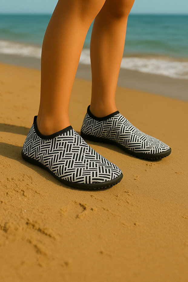 Men's Scuba Fabric, Beach and Sea Shoes
