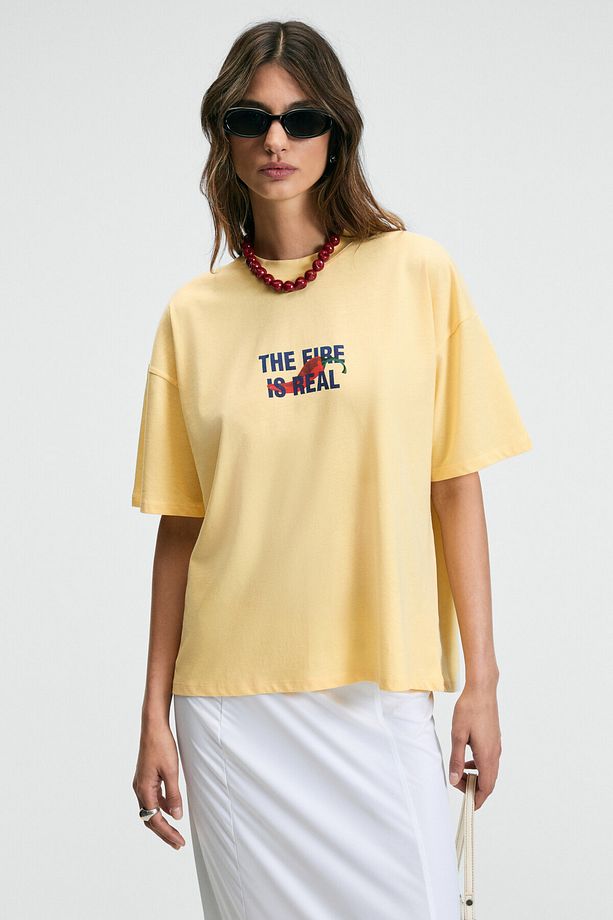 CASSIANE Kadın Bisiklet Yaka Kısa Kollu Ön Ve Arka Baskılı Regular Sarı T-Shirt - 2
