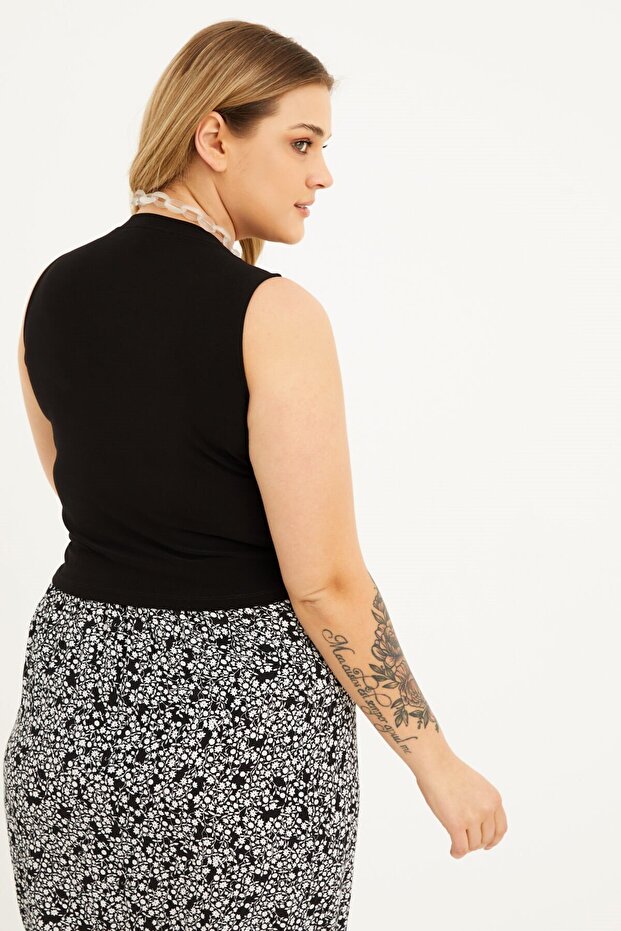 Armless Crop Top - 5