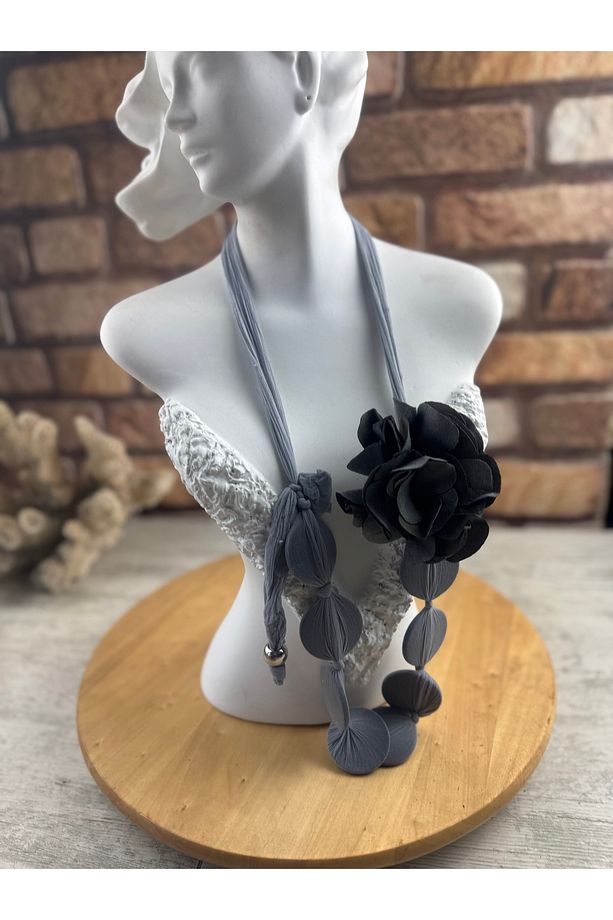 Şal model güllü kolye - 2
