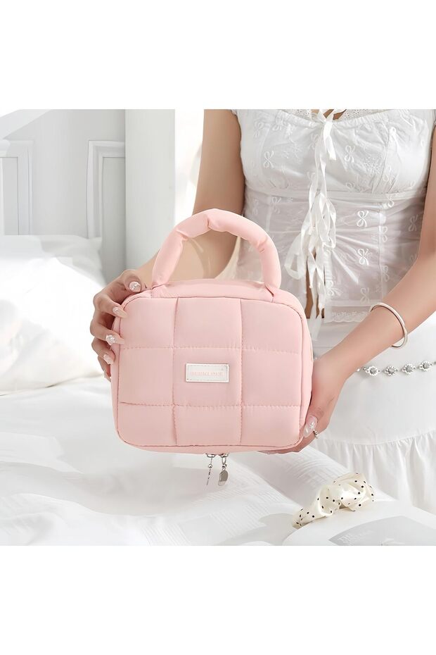 Women's Makeup Bag Quilted Cosmetic Organizer Large Capacity Cosmetic Bag