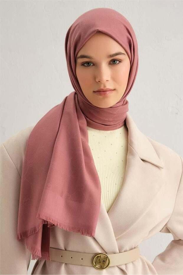 شال فيسكون بنمط المدار 18