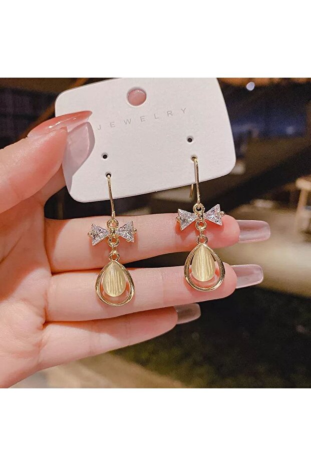 Stoned Earrings to Complete Your Elegance
