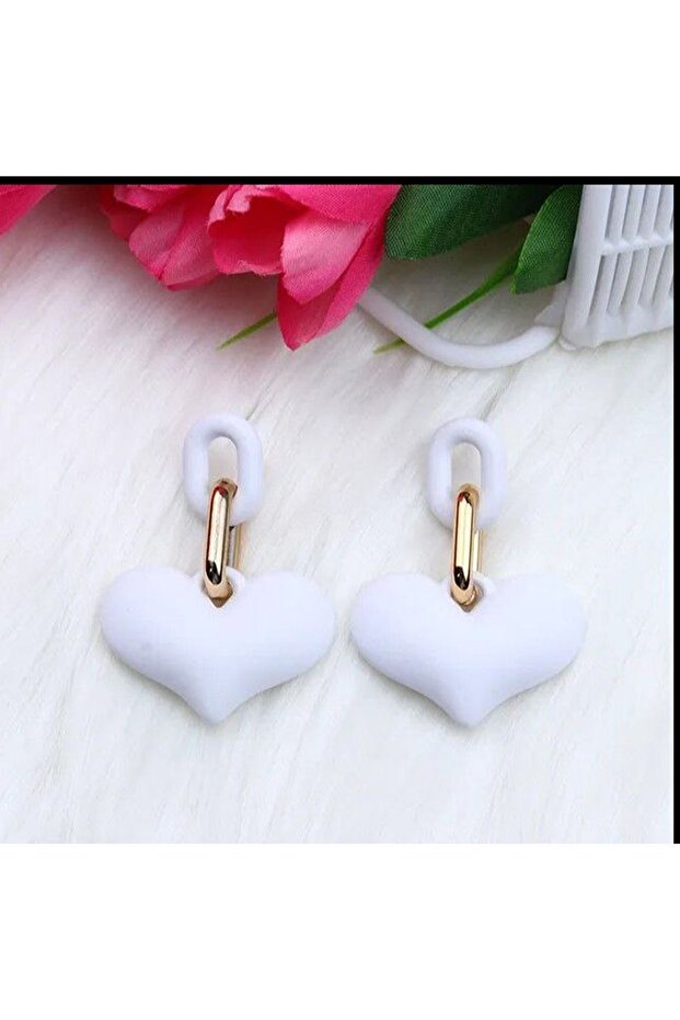 Heart Model Earrings to Complement Your Elegance - 1