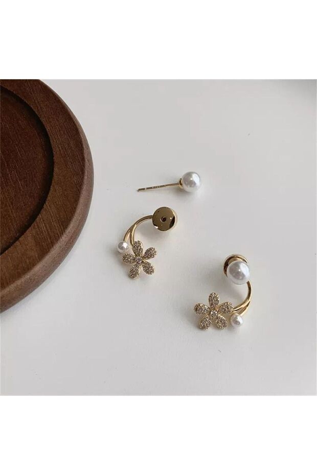 Pearl Flower Earrings to Complement Your Elegance