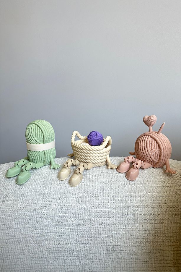 Sevimli Örgü Biblo Seti 3lü İp Yumağı, İplik Sepeti, Kalpli Tığ, Amigurumi Raf Süsü 8cm - 2