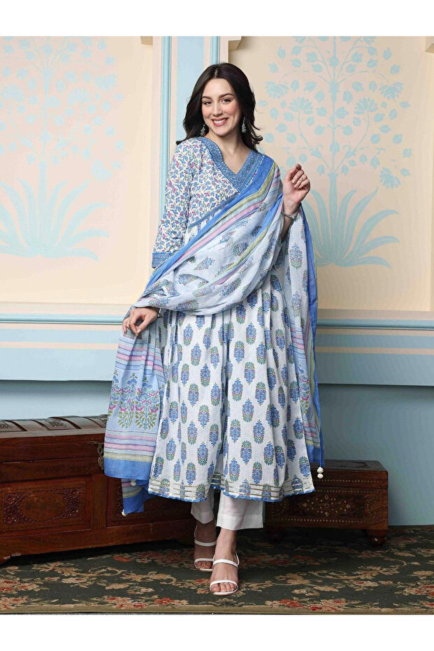 Floral Print Kurta with Trousers and Dupatta Set