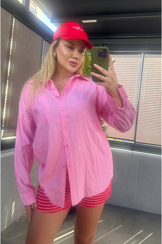 قميص أساسي بجيب واحد باللون الوردي - 4