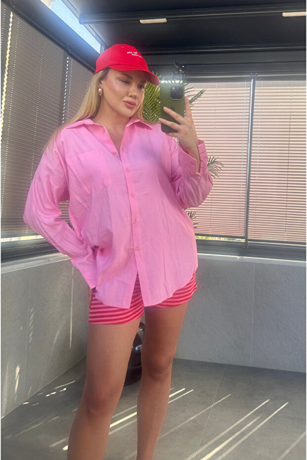 قميص أساسي بجيب واحد باللون الوردي - 1