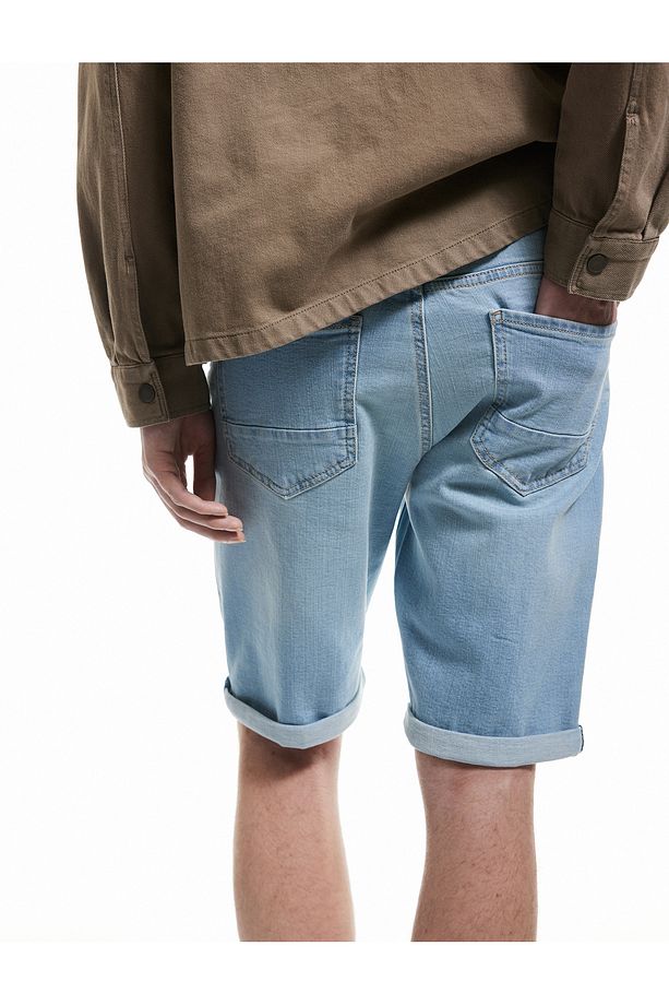 Slim Fit Pamuklu Katlamalı Paça Denim Şort - 3